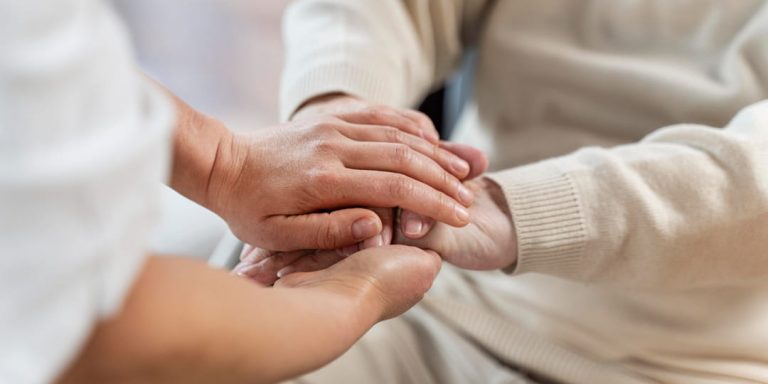 Por que considerar um Lar de Idosos para seus familiares?
