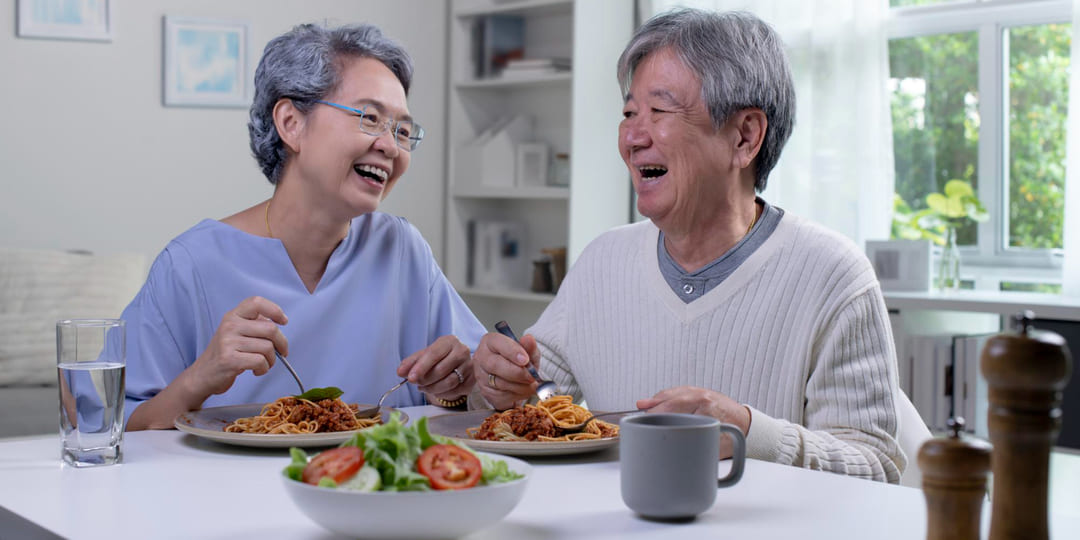 Como funciona a alimentação saudável em uma Casa de Idosos?